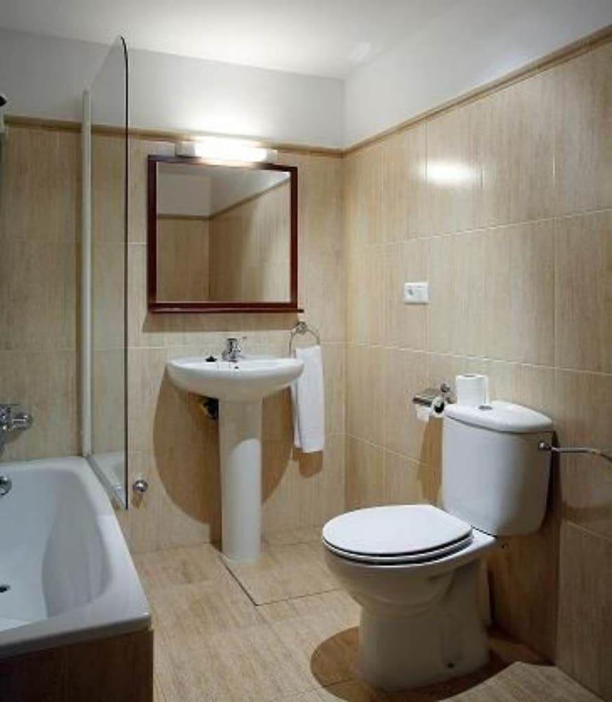 Apartamentos Aldea Del Puente Cangas de Onis Luaran gambar