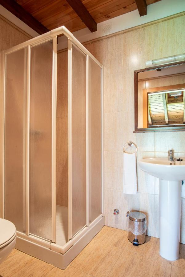 Apartamentos Aldea Del Puente Cangas de Onis Luaran gambar