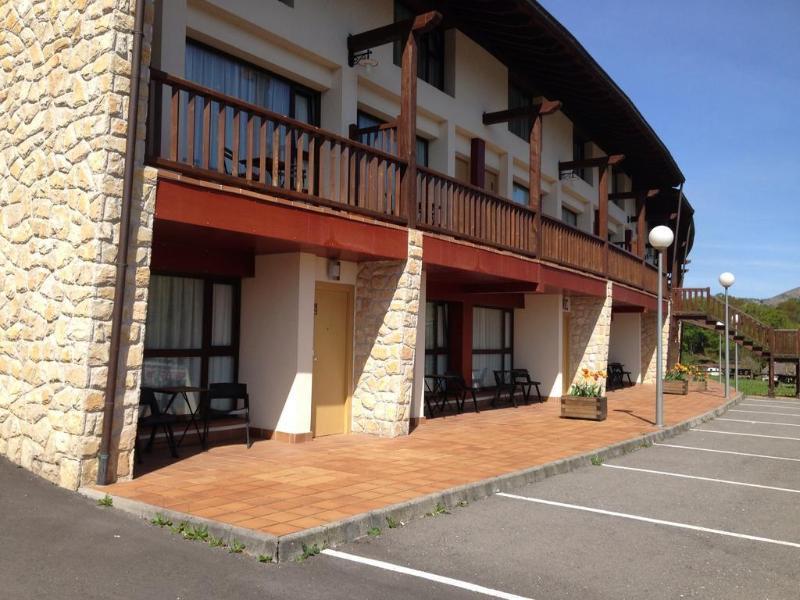 Apartamentos Aldea Del Puente Cangas de Onis Luaran gambar