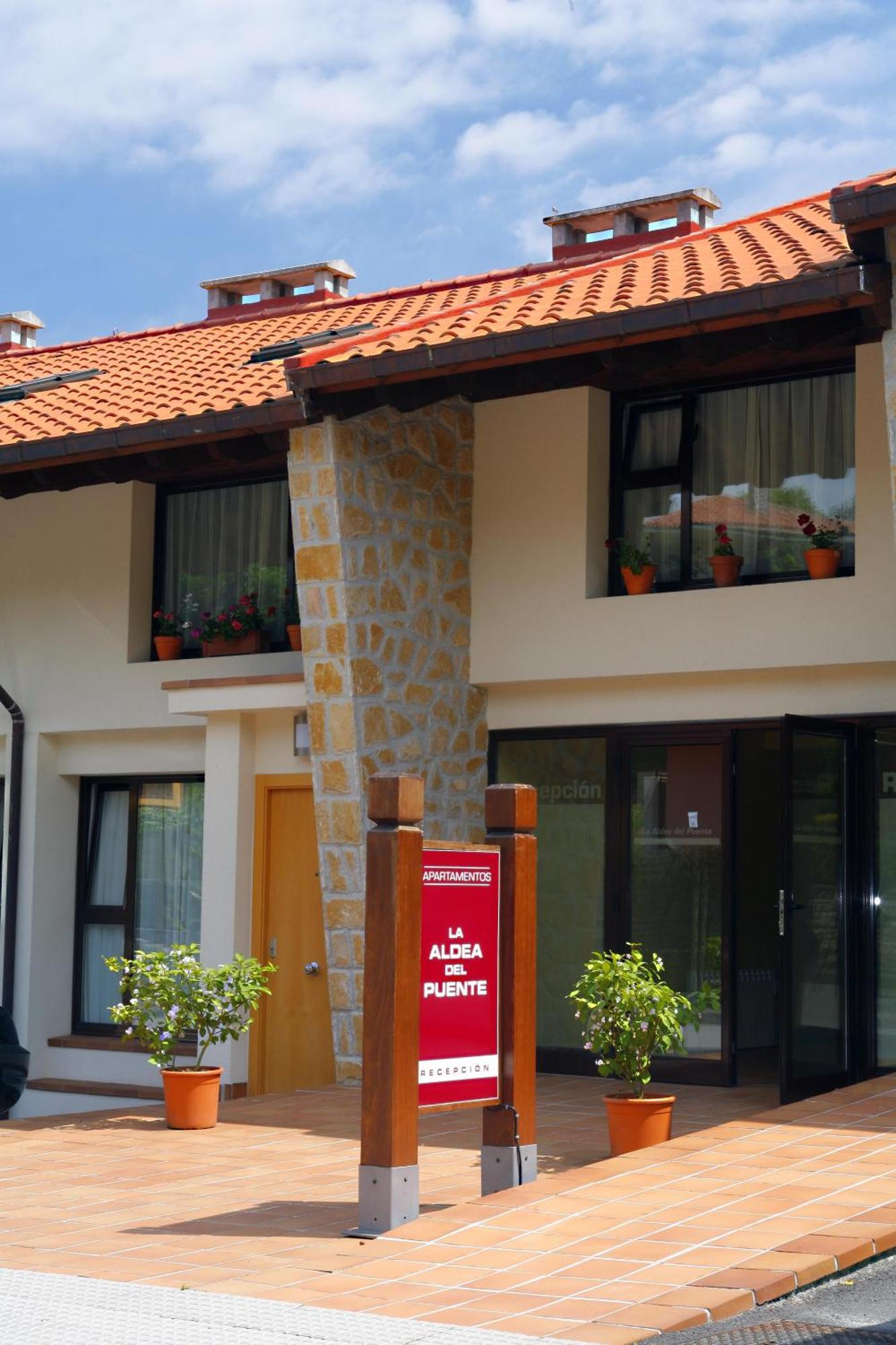 Apartamentos Aldea Del Puente Cangas de Onis Luaran gambar