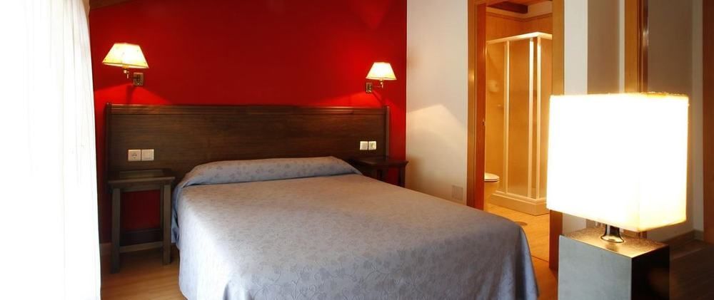 Apartamentos Aldea Del Puente Cangas de Onis Luaran gambar